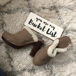 Juicy Couture Brown Wedges